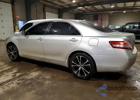 2010 Toyota Camry Le z USA, uszkodzony, nr VIN 4T4BF3EK4AR006835
